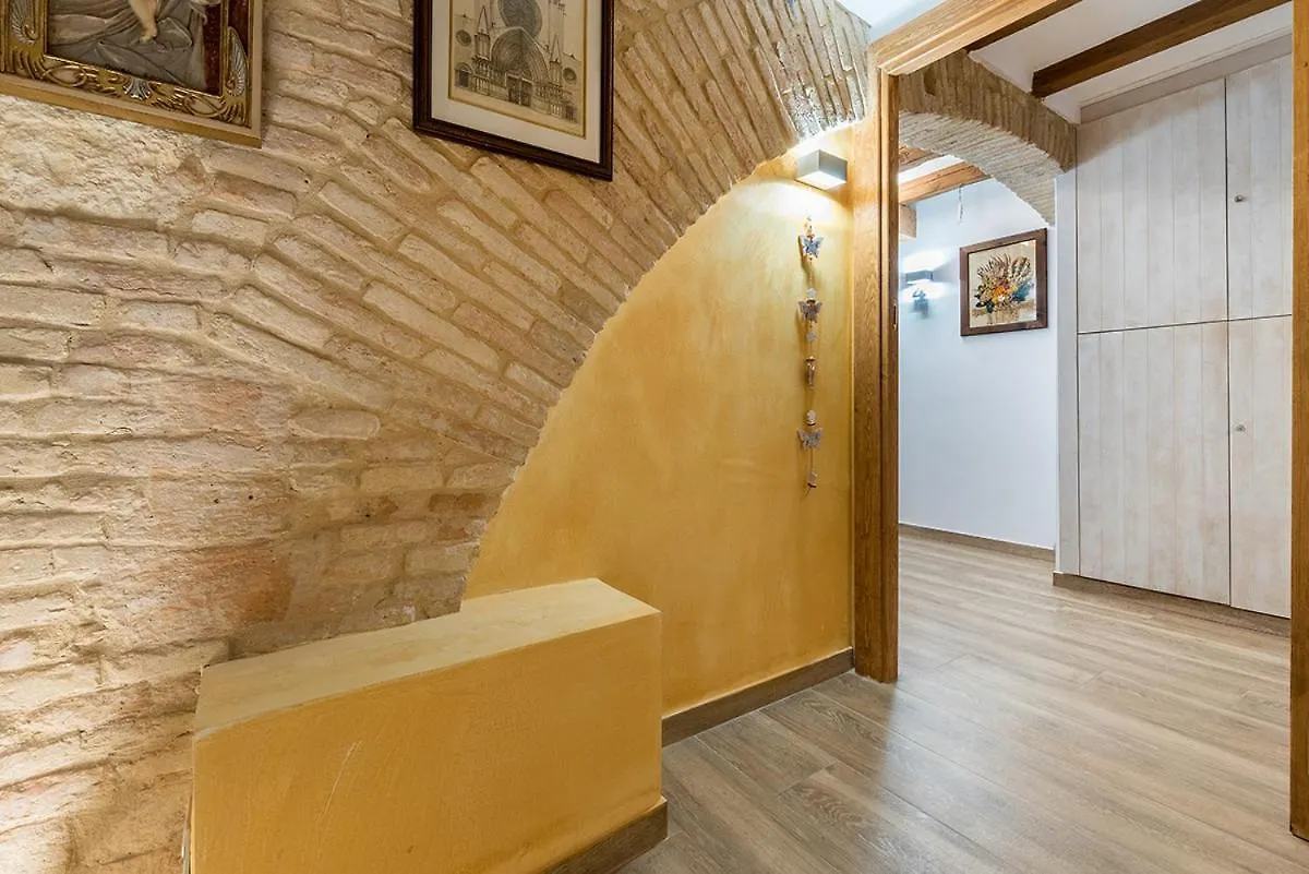 Hostal 977 Tarragona Hotel