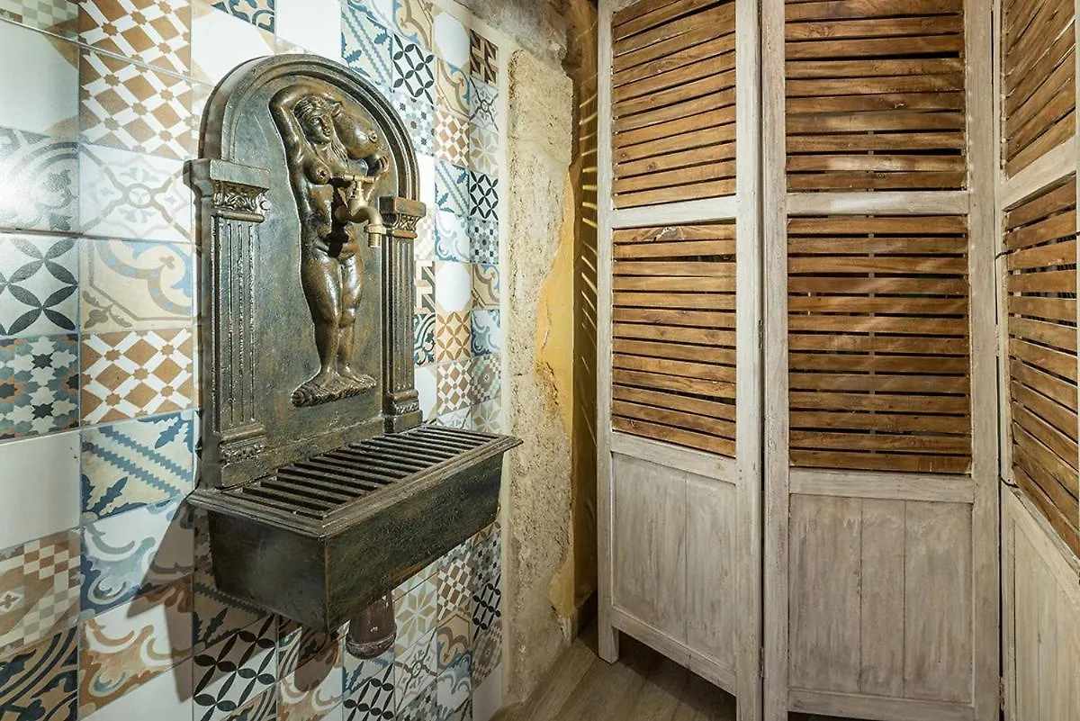 Hostal 977 Tarragona 3*,  Spain